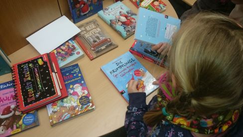 Bücherausstellung_2016_01b Bücherausstellung_2016_01b