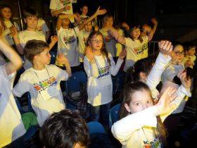 Klasse ! Wir singen 2015_13b