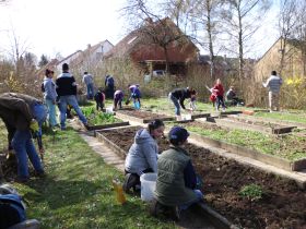 Schulgartenaktion2013.08b